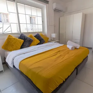 Jana's 2-br In לרנקה