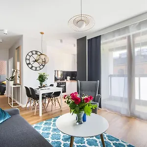 Luxury Apartament,center,netflix,free Parking Apartament Warszawa
