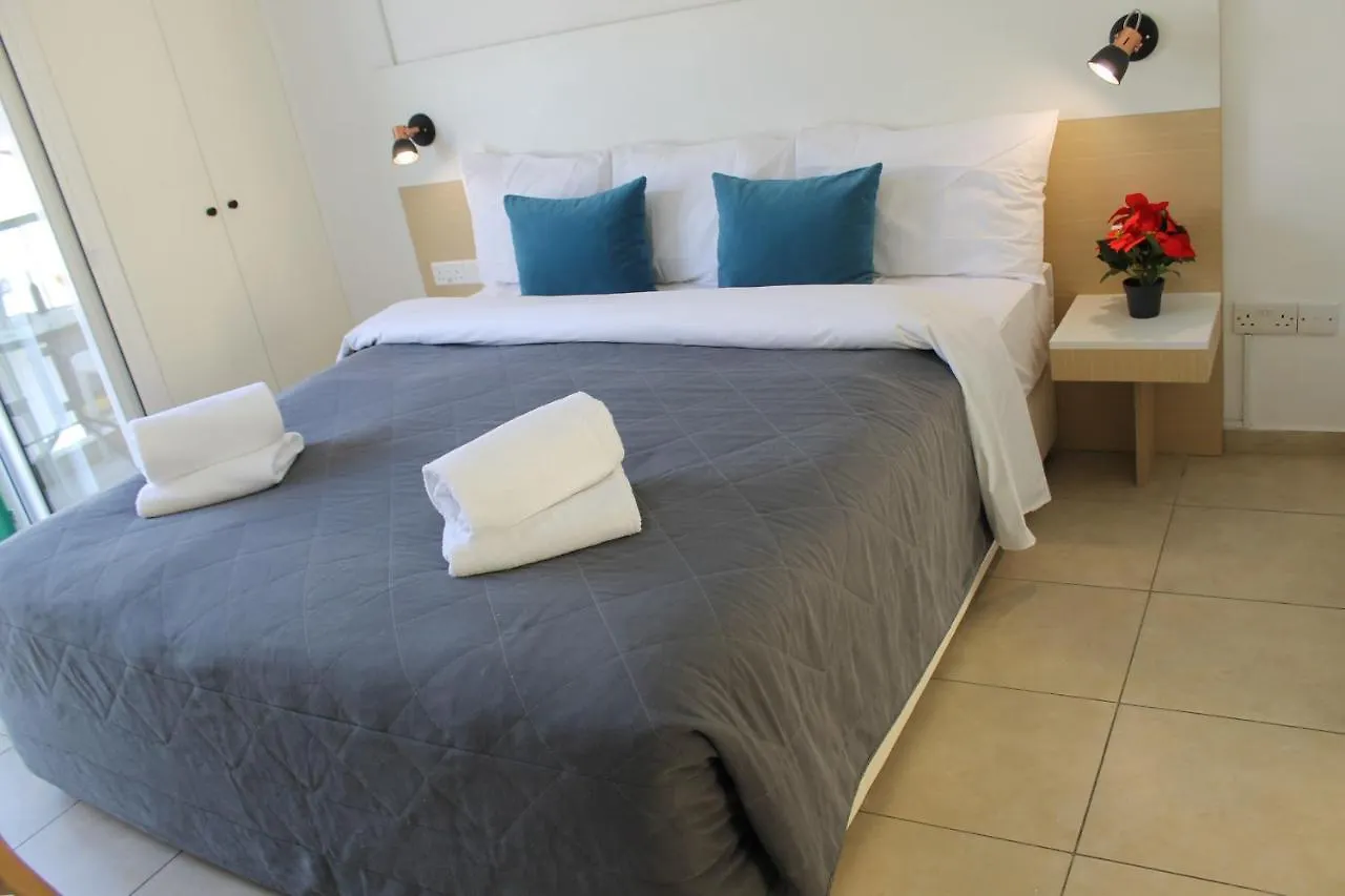 4You Studios Larnaca Apartment